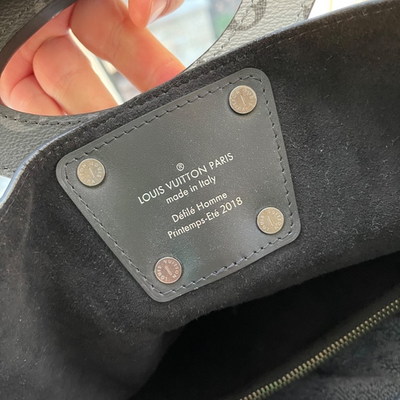 Louis Vuitton Tote SPLIT in Monogram Eclipse (RARE) - Picture 3 of 10